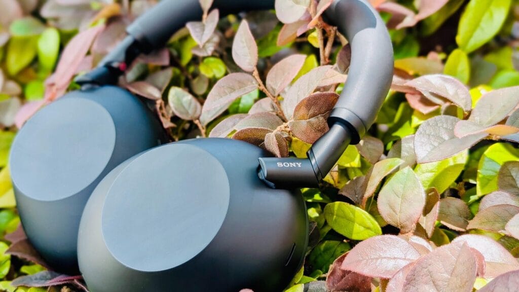 I ditched my daily driver Bose headphones for the XM6 – and I’m hesitant to go back